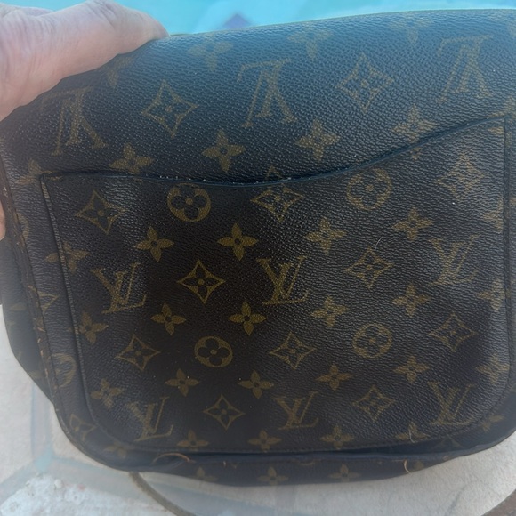 St. Cloud GM Crossbody bag  $3200 retail - Picture 2 of 3